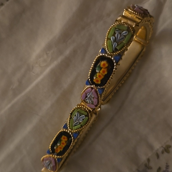 Elegant Gold and Multicolor Bracelet - Picture 2 of 2